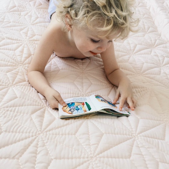 Quilt teppe til baby, barnerom fra danske camcam
